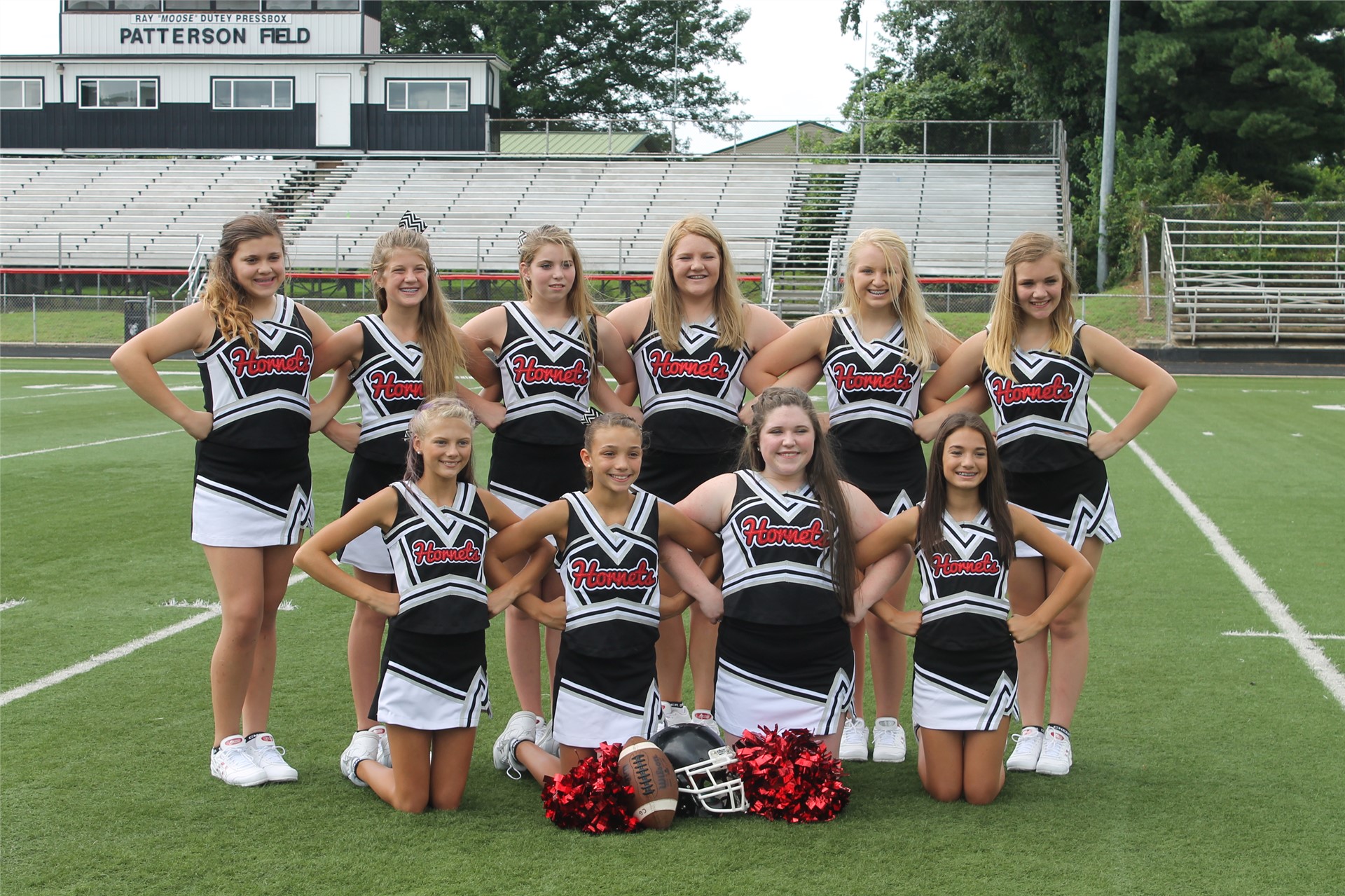 2016-2017 Middle School Cheerleaders