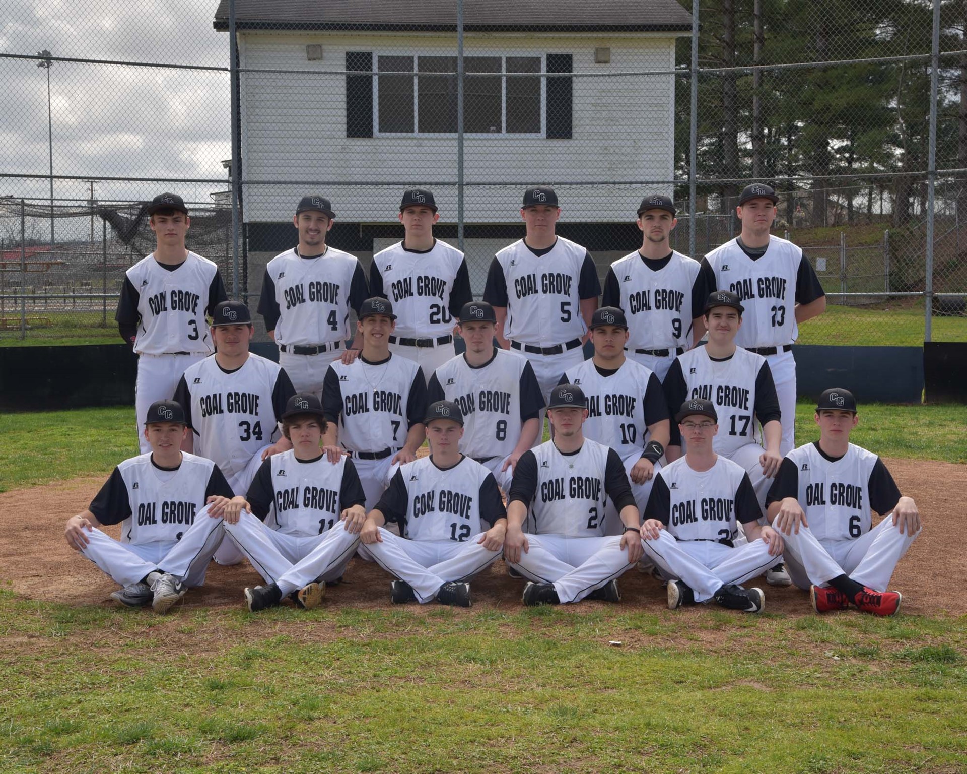 High School Varsity Baseball Team 2017